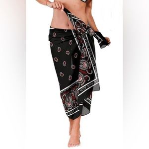 Gigantic bandana-pink.